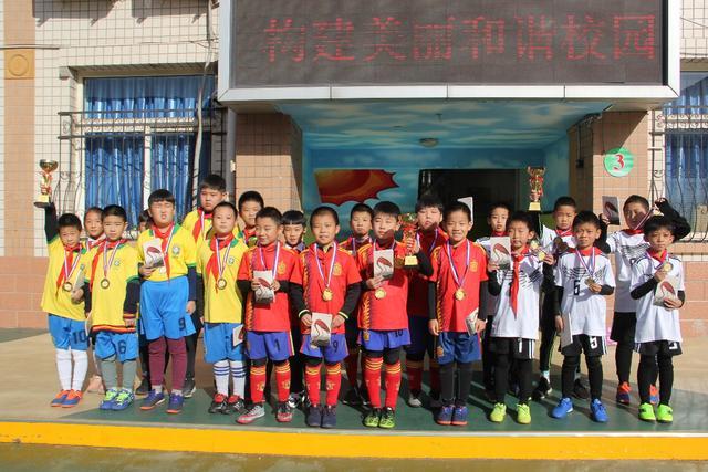 佩蒂特：若阿森纳未能签下阿尔瓦雷斯 奥斯梅恩将是替代选择